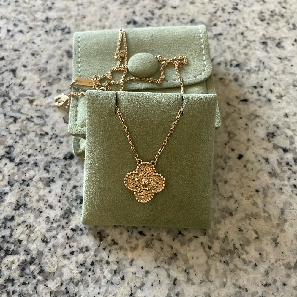 Van Cleef & Arpels Vintage Alhambra 18k Yellow Gold Necklace